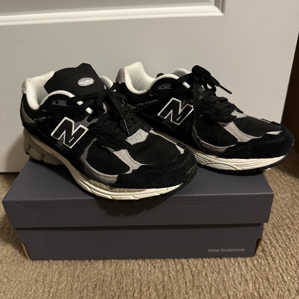 New Balance 2002R Black Grey ‘Protection Pack’